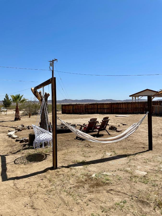 Twin Palms Desert Getaway - Jacuzzi, Fire Pit, Meditation Room & More Джошуа-Трі Екстер'єр фото