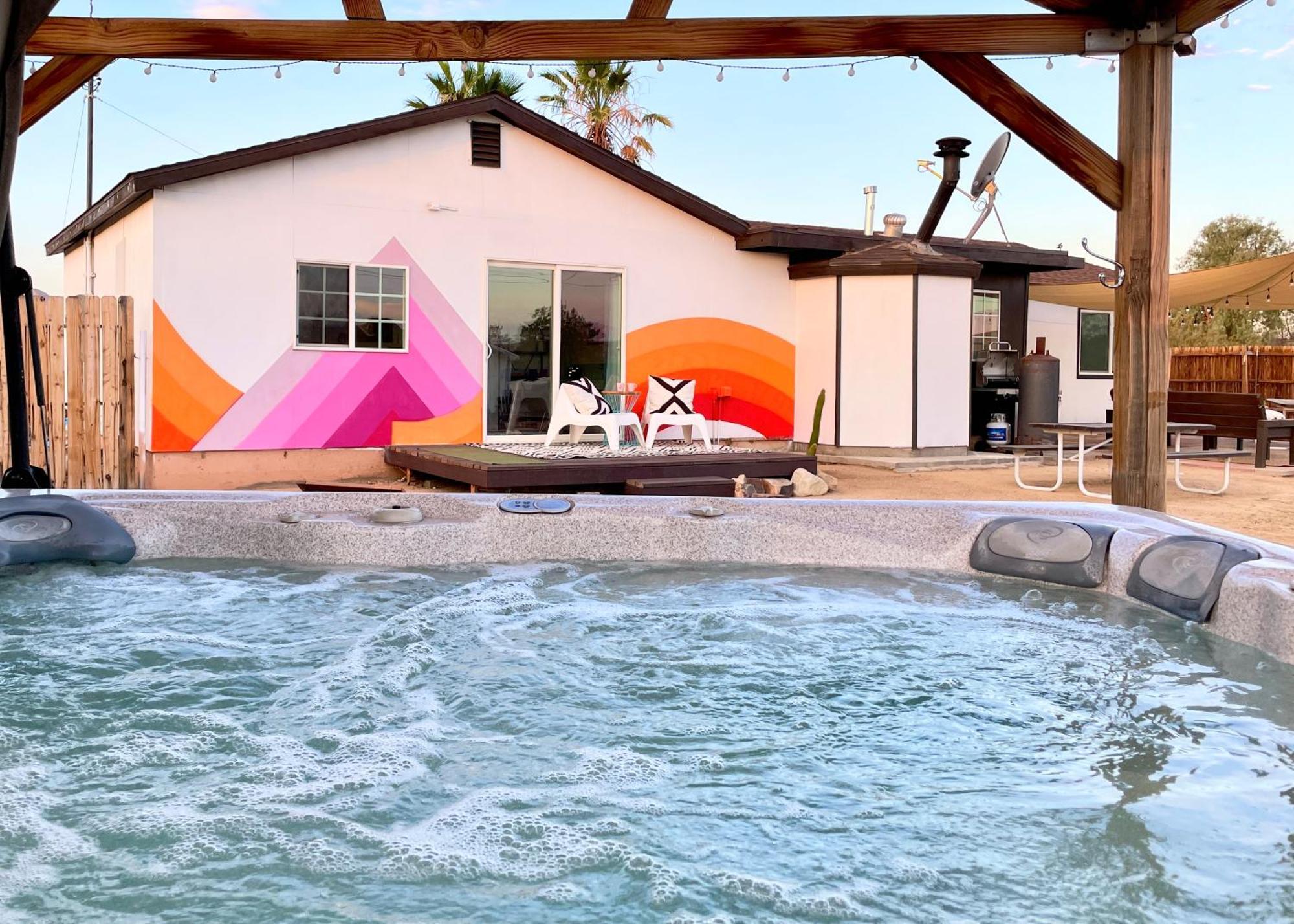 Twin Palms Desert Getaway - Jacuzzi, Fire Pit, Meditation Room & More Джошуа-Трі Екстер'єр фото