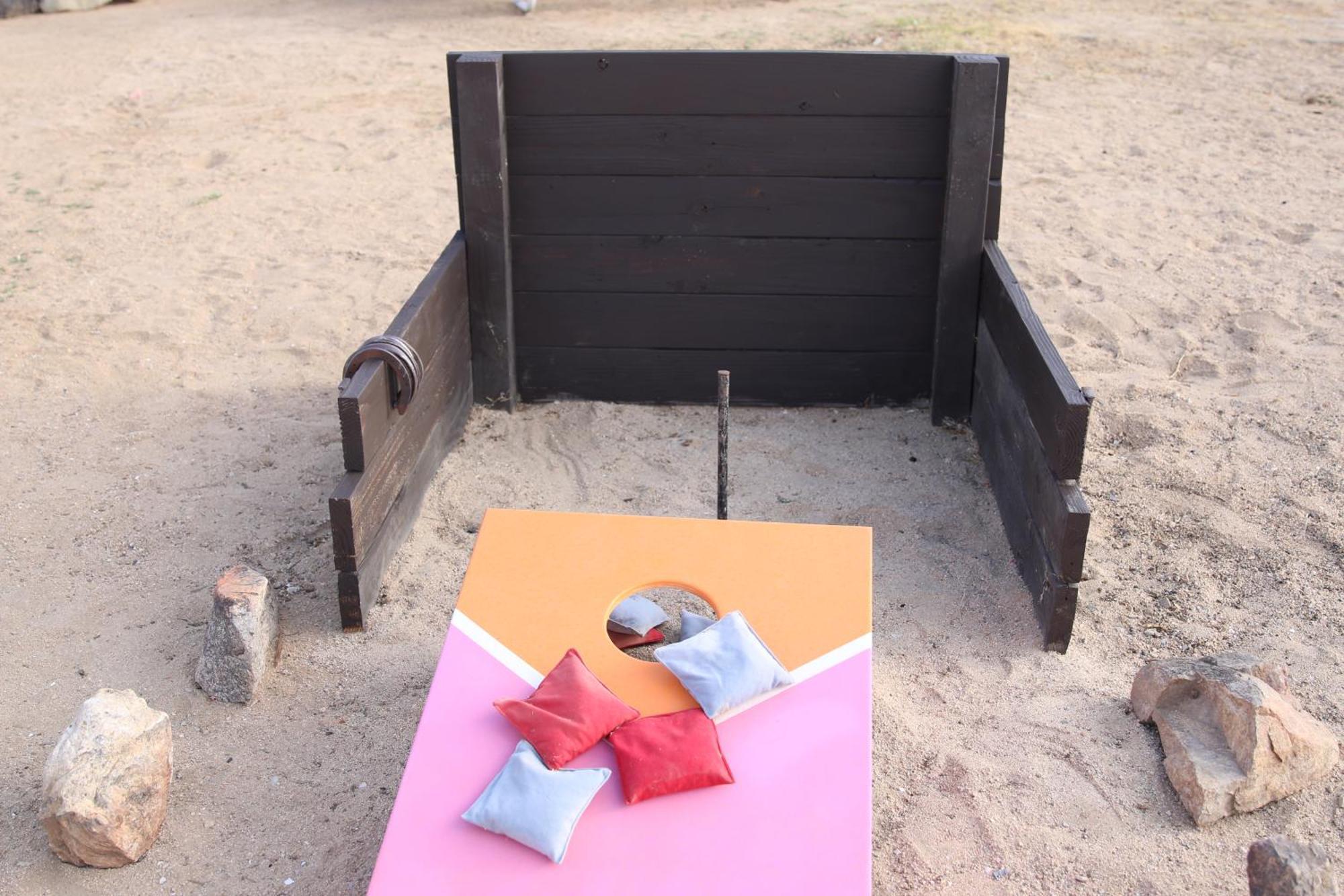 Twin Palms Desert Getaway - Jacuzzi, Fire Pit, Meditation Room & More Джошуа-Трі Екстер'єр фото