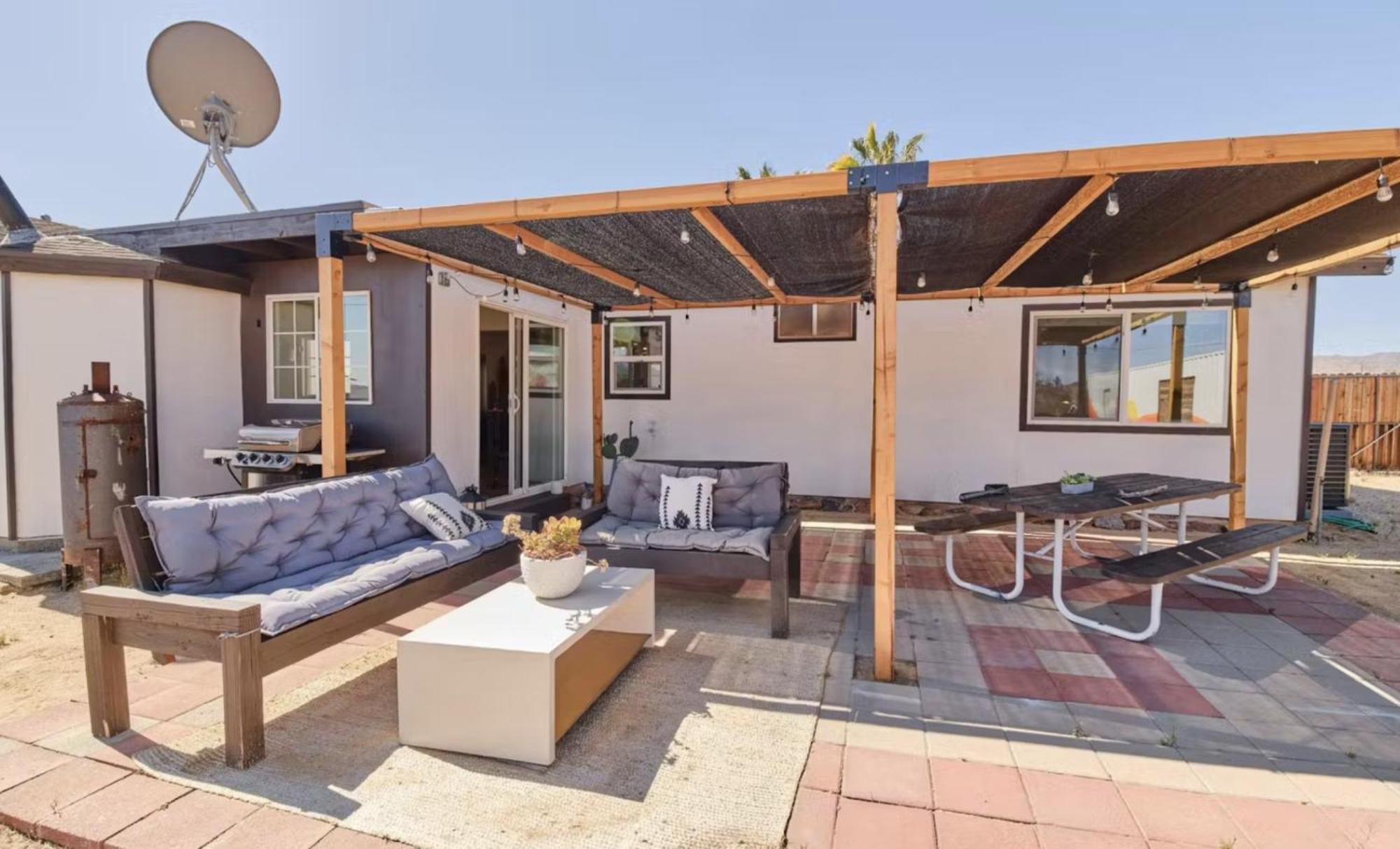 Twin Palms Desert Getaway - Jacuzzi, Fire Pit, Meditation Room & More Джошуа-Трі Екстер'єр фото